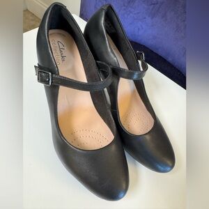 Clarks Black Ambyr Joy Mary Jane Heeled Pumps with Buckle Strap 9